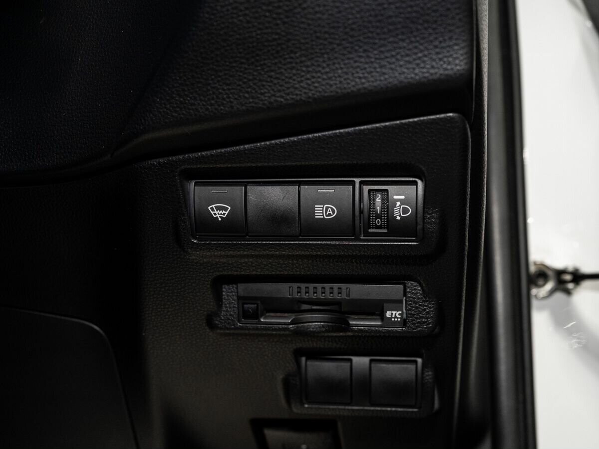 Toyota Corolla Cross 2021 - фото автомобиля