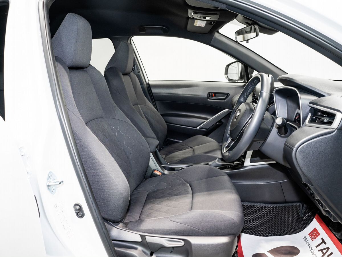 Toyota Corolla Cross 2021 - фото автомобиля