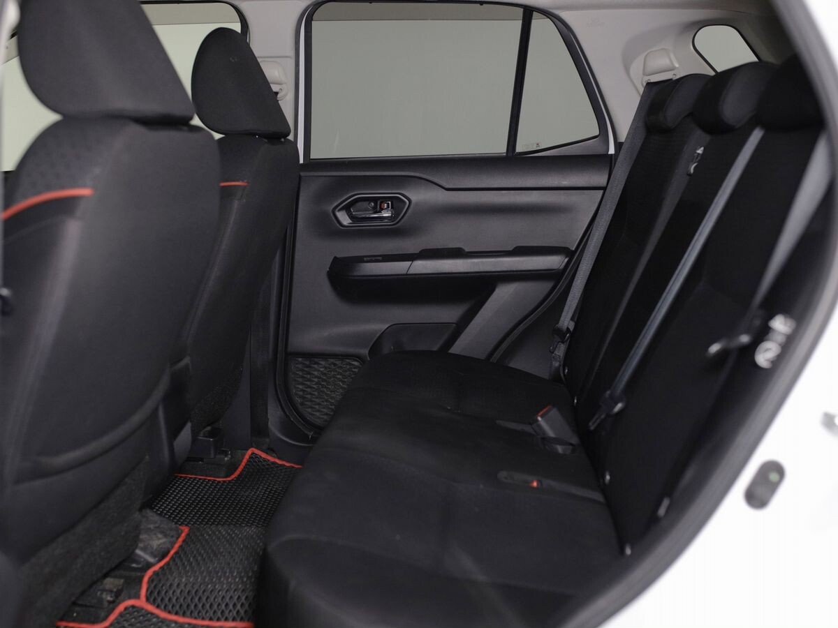 Daihatsu Rocky 2021 - фото автомобиля