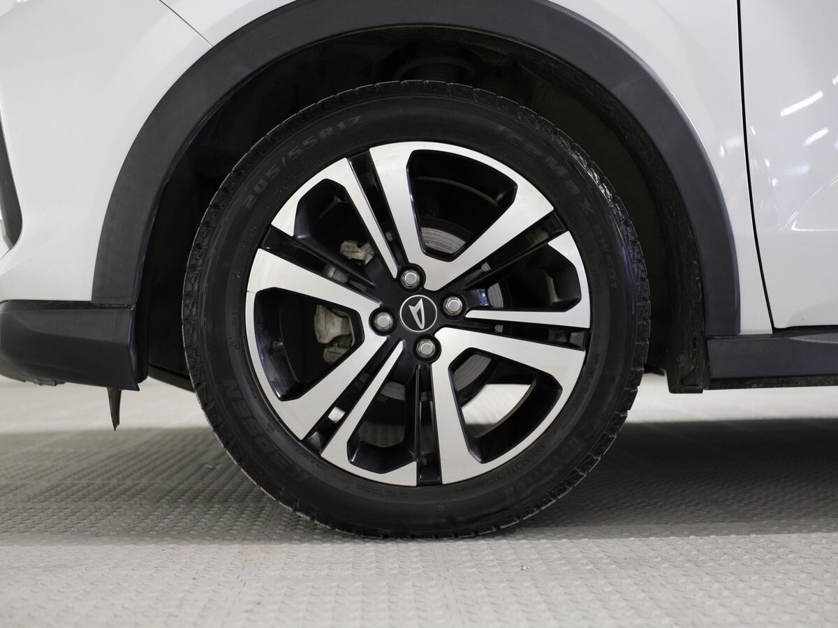 Daihatsu Rocky 2021 - фото автомобиля