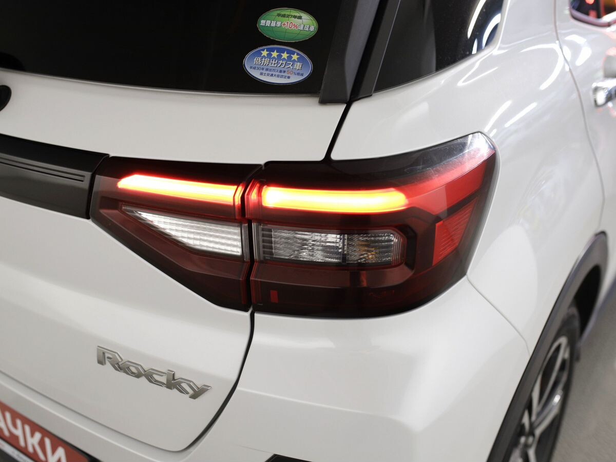 Daihatsu Rocky 2021 - фото автомобиля