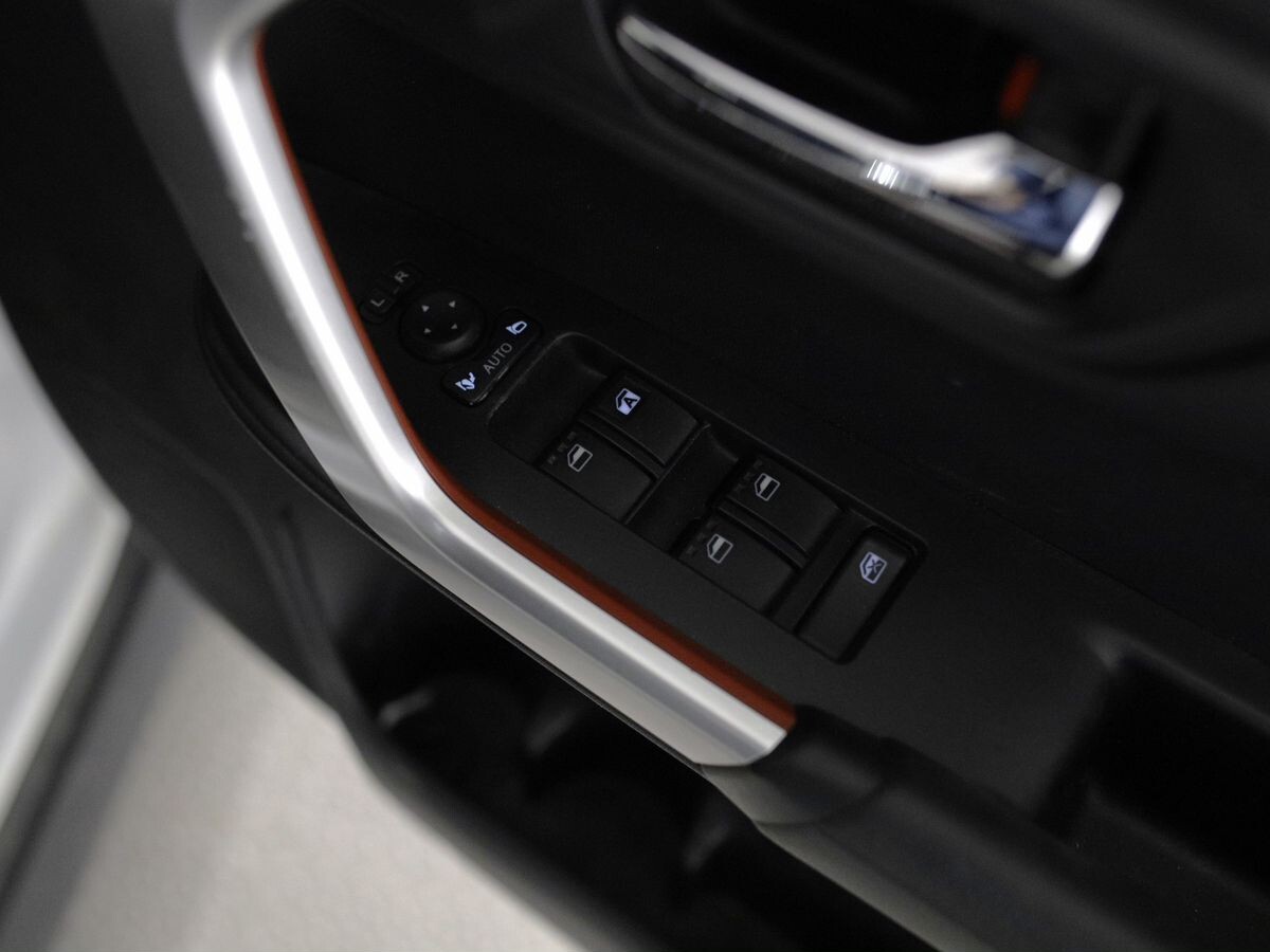 Daihatsu Rocky 2021 - фото автомобиля