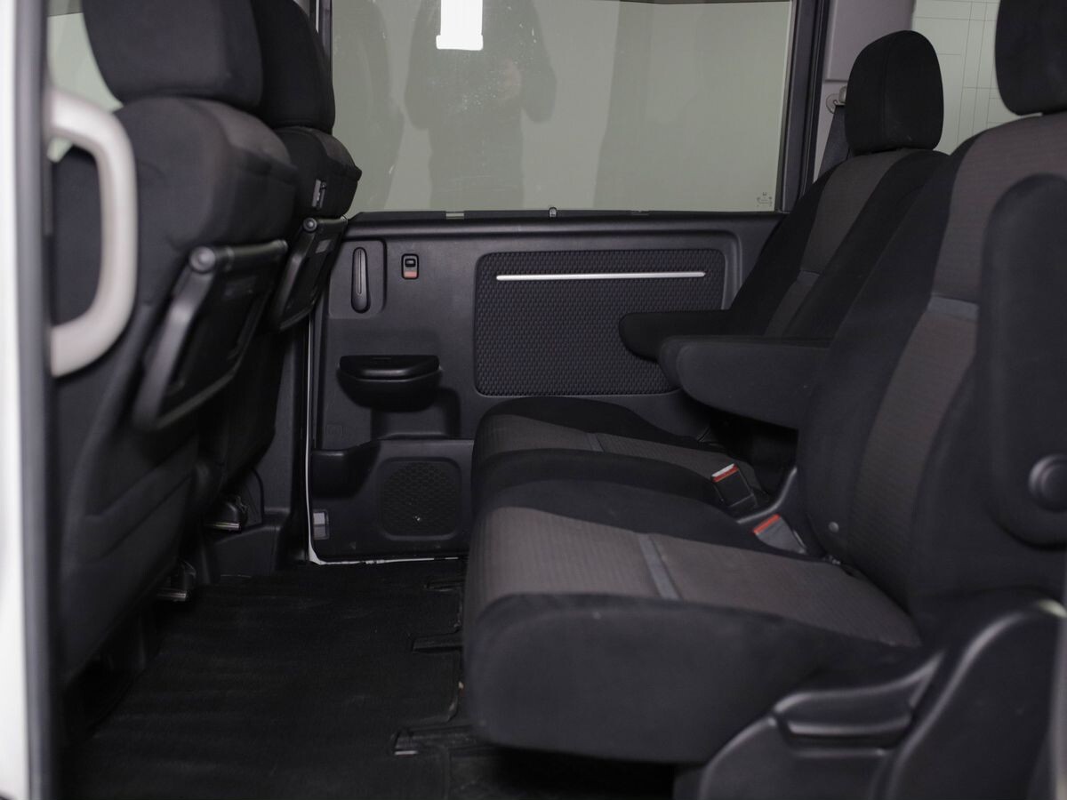 Honda Stepwgn 2016 - фото автомобиля