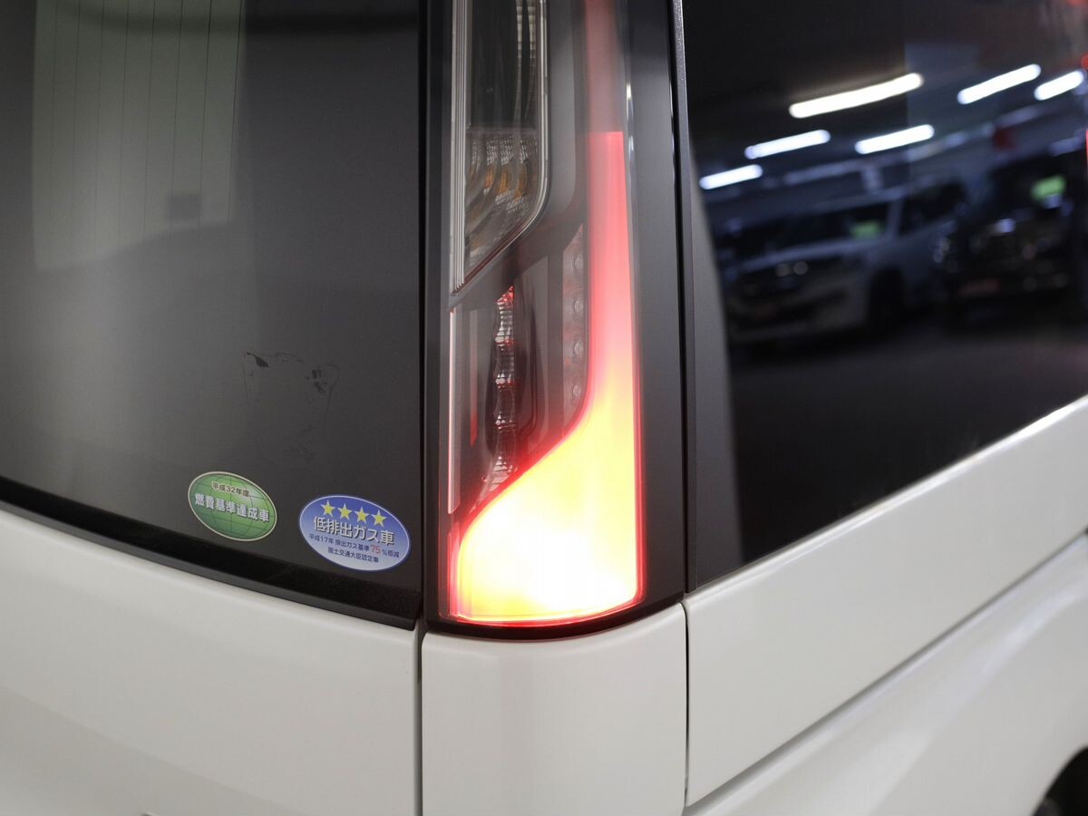 Honda Stepwgn 2016 - фото автомобиля