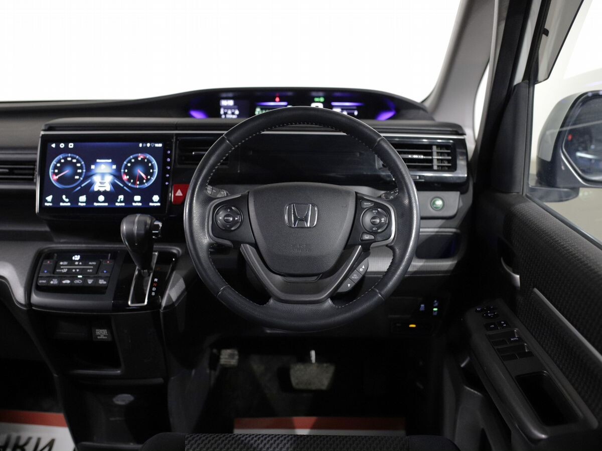 Honda Stepwgn 2016 - фото автомобиля