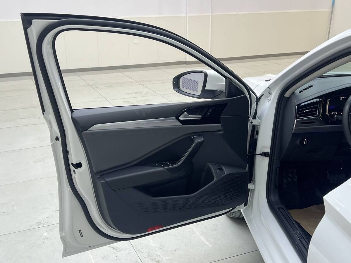 Volkswagen Sagitar L 2021 - фото автомобиля