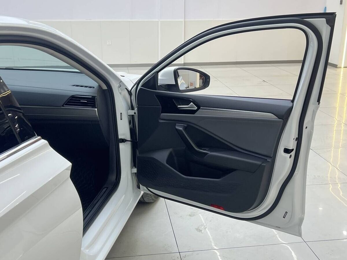 Volkswagen Sagitar L 2021 - фото автомобиля