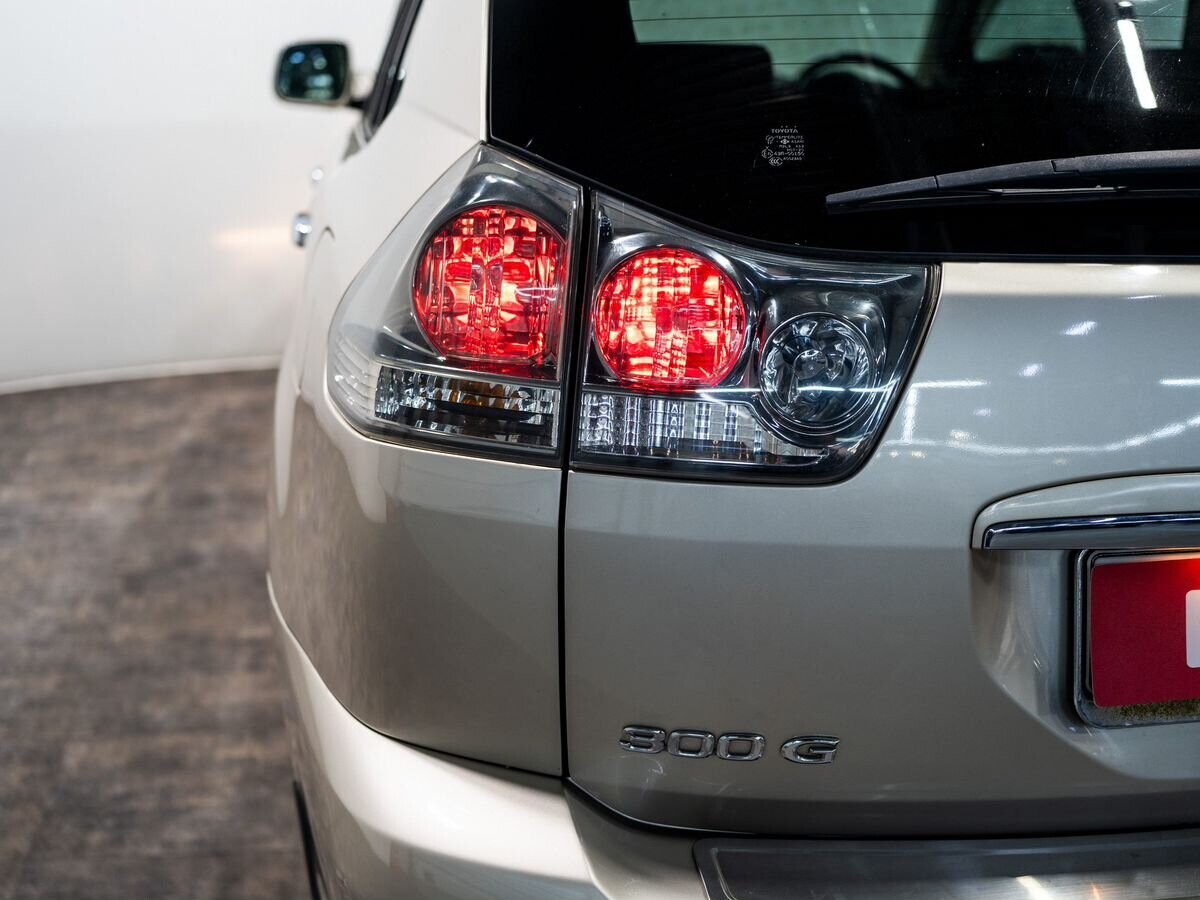 Toyota Harrier 2005 - фото автомобиля