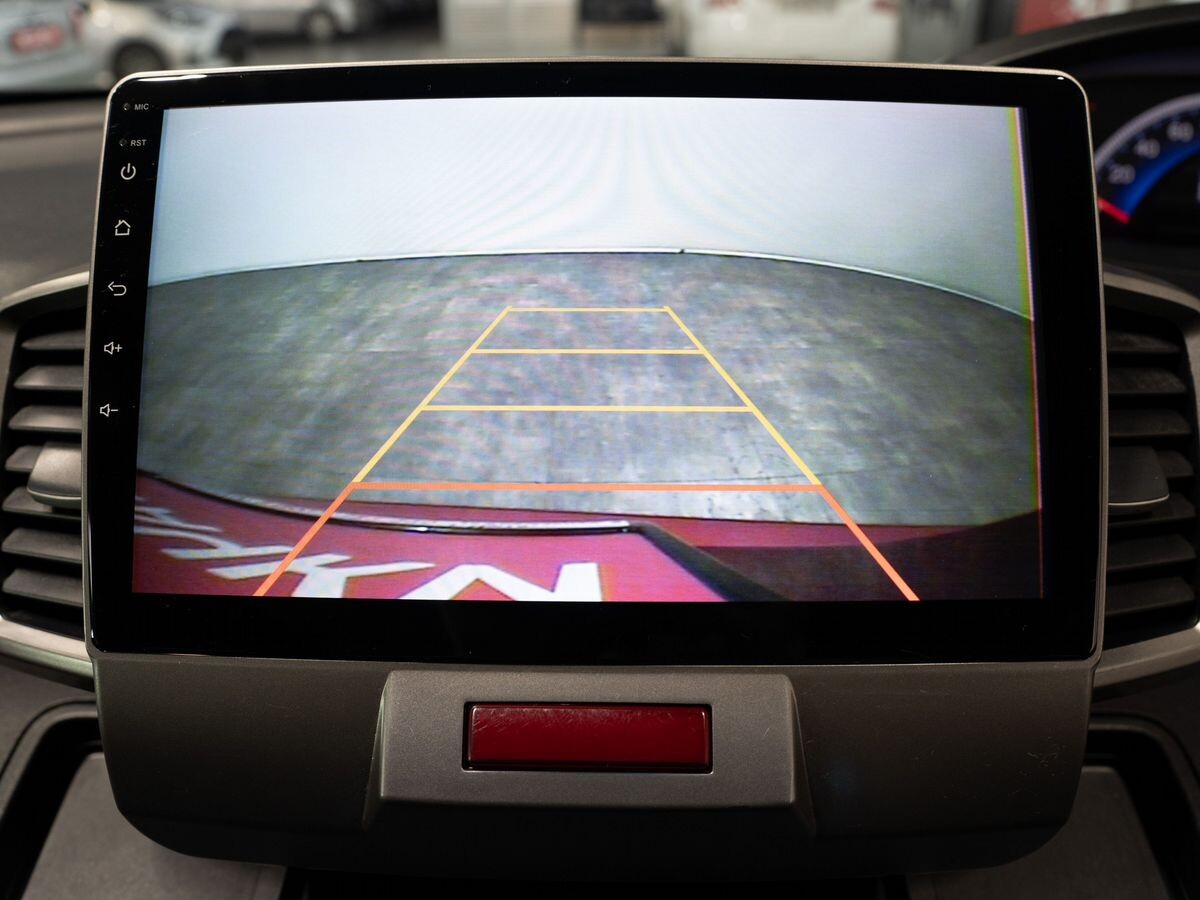 Honda Freed Spike 2010 - фото автомобиля