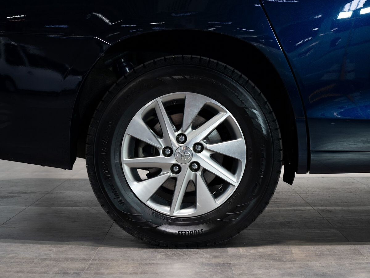 Toyota Alphard 2012 - фото автомобиля