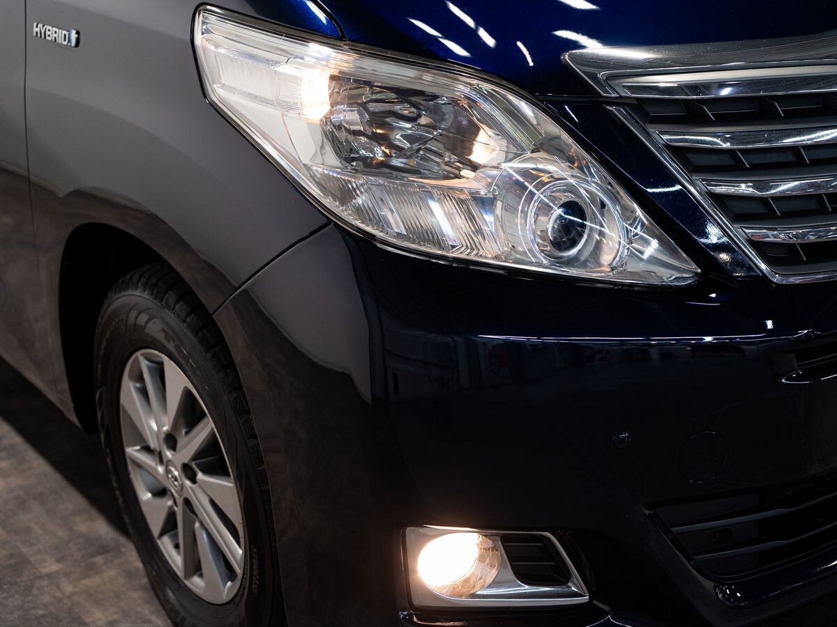 Toyota Alphard 2012 - фото автомобиля