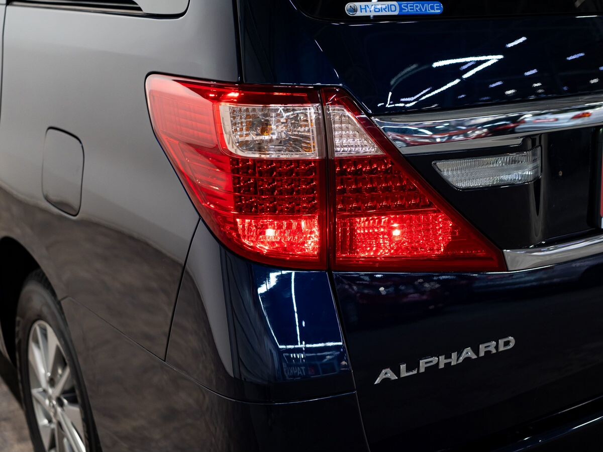 Toyota Alphard 2012 - фото автомобиля
