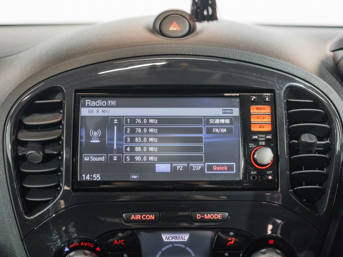 Nissan Juke 2012 - фото автомобиля