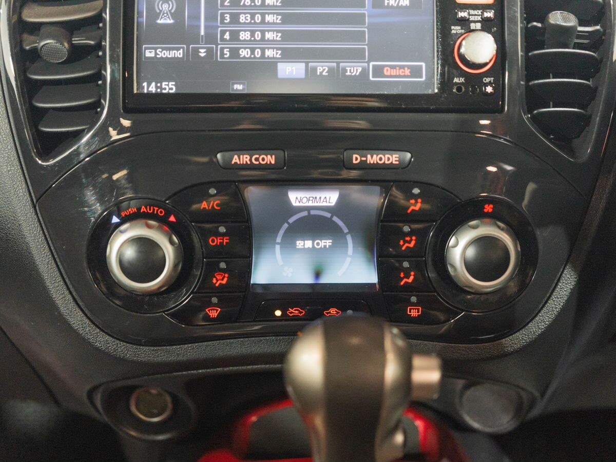 Nissan Juke 2012 - фото автомобиля