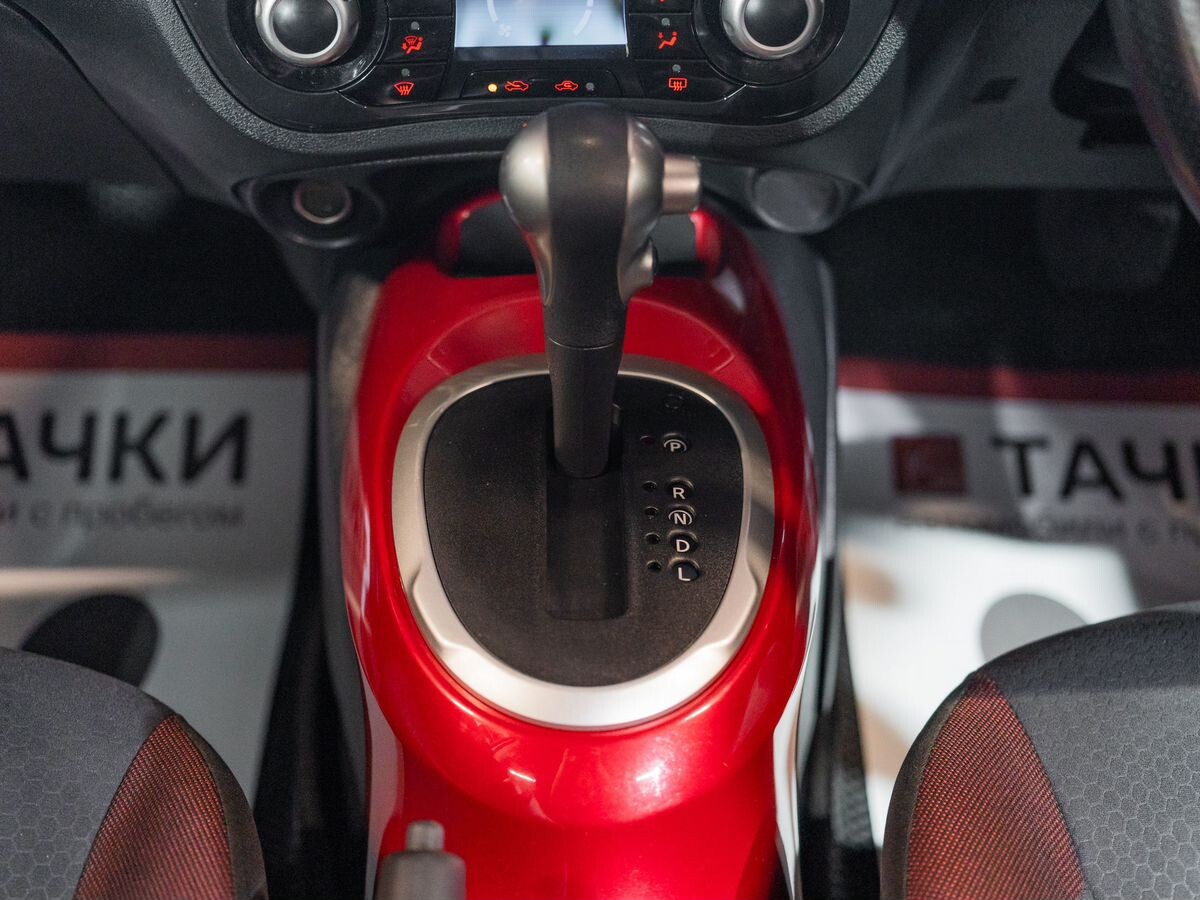 Nissan Juke 2012 - фото автомобиля