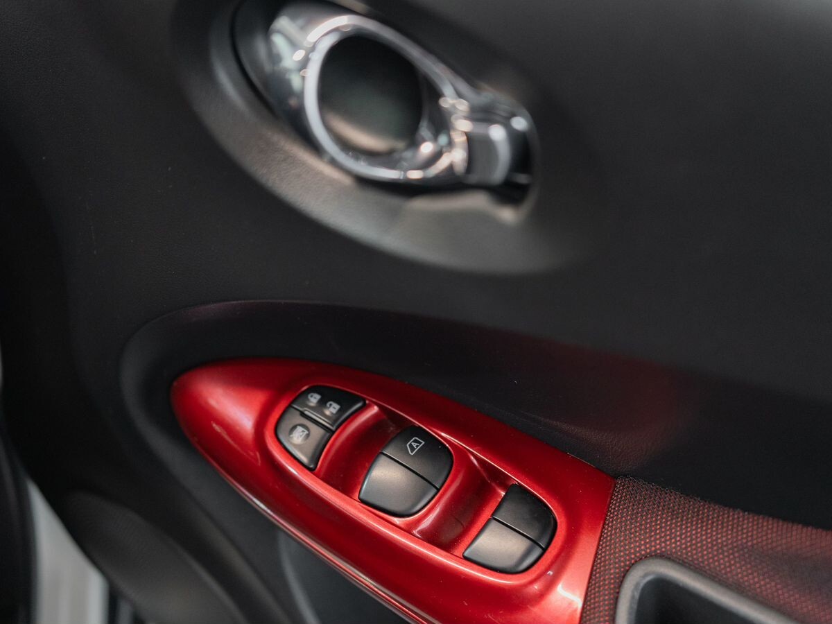 Nissan Juke 2012 - фото автомобиля