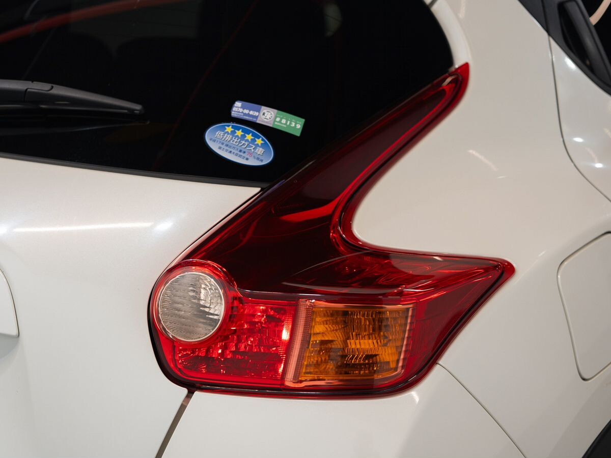 Nissan Juke 2012 - фото автомобиля