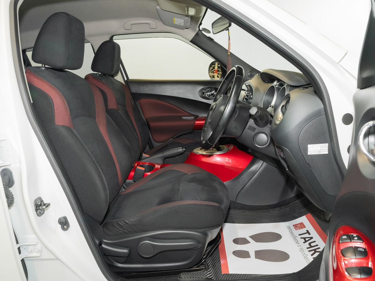 Nissan Juke 2012 - фото автомобиля