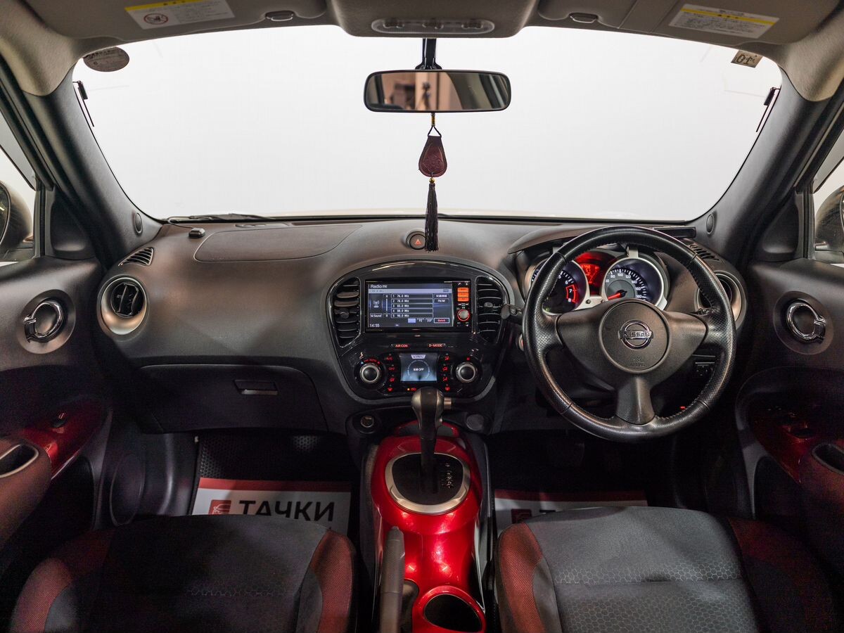Nissan Juke 2012 - фото автомобиля