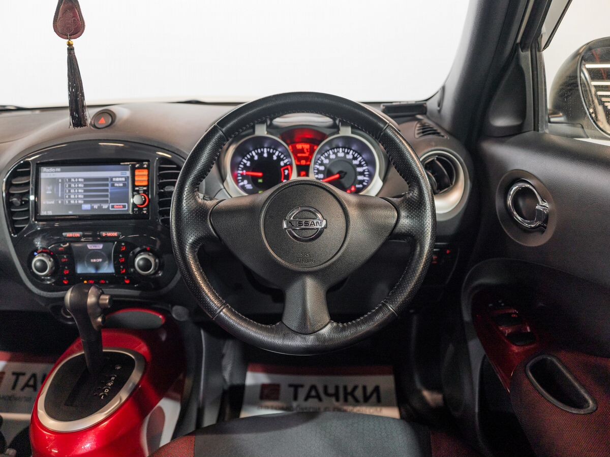 Nissan Juke 2012 - фото автомобиля