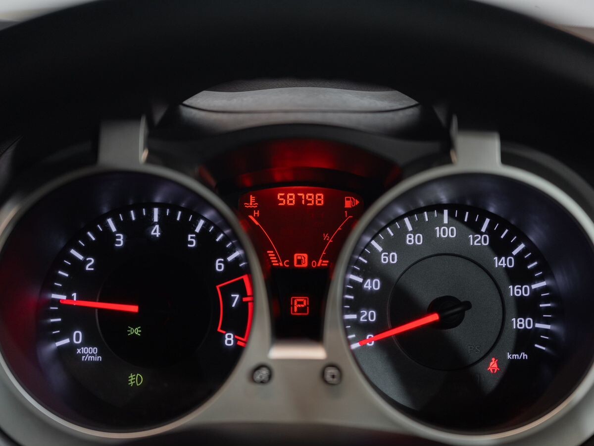 Nissan Juke 2012 - фото автомобиля