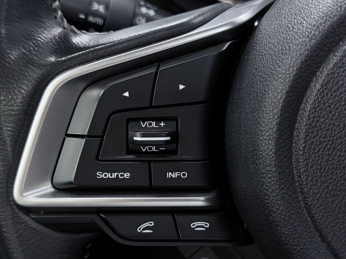 Subaru Forester 2022 - фото автомобиля