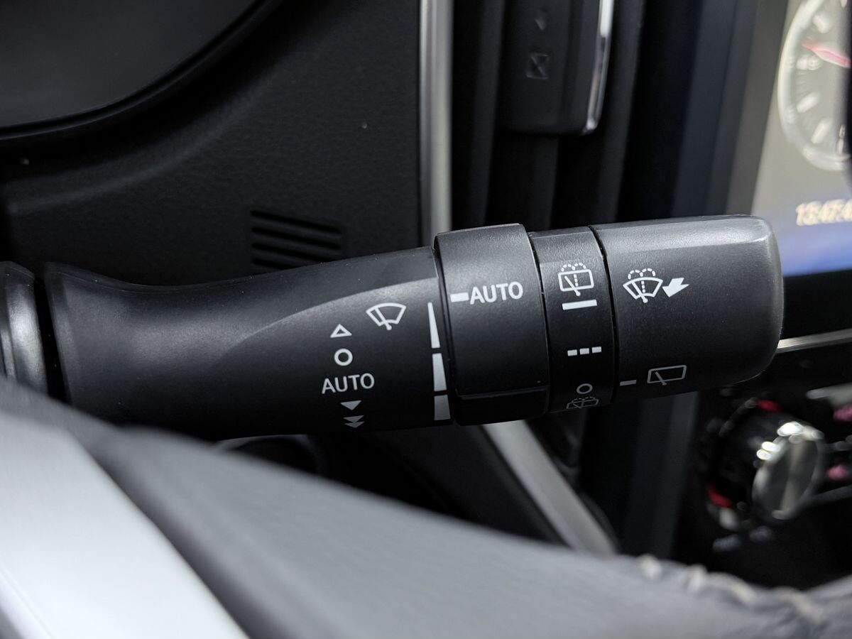 Subaru Forester 2022 - фото автомобиля