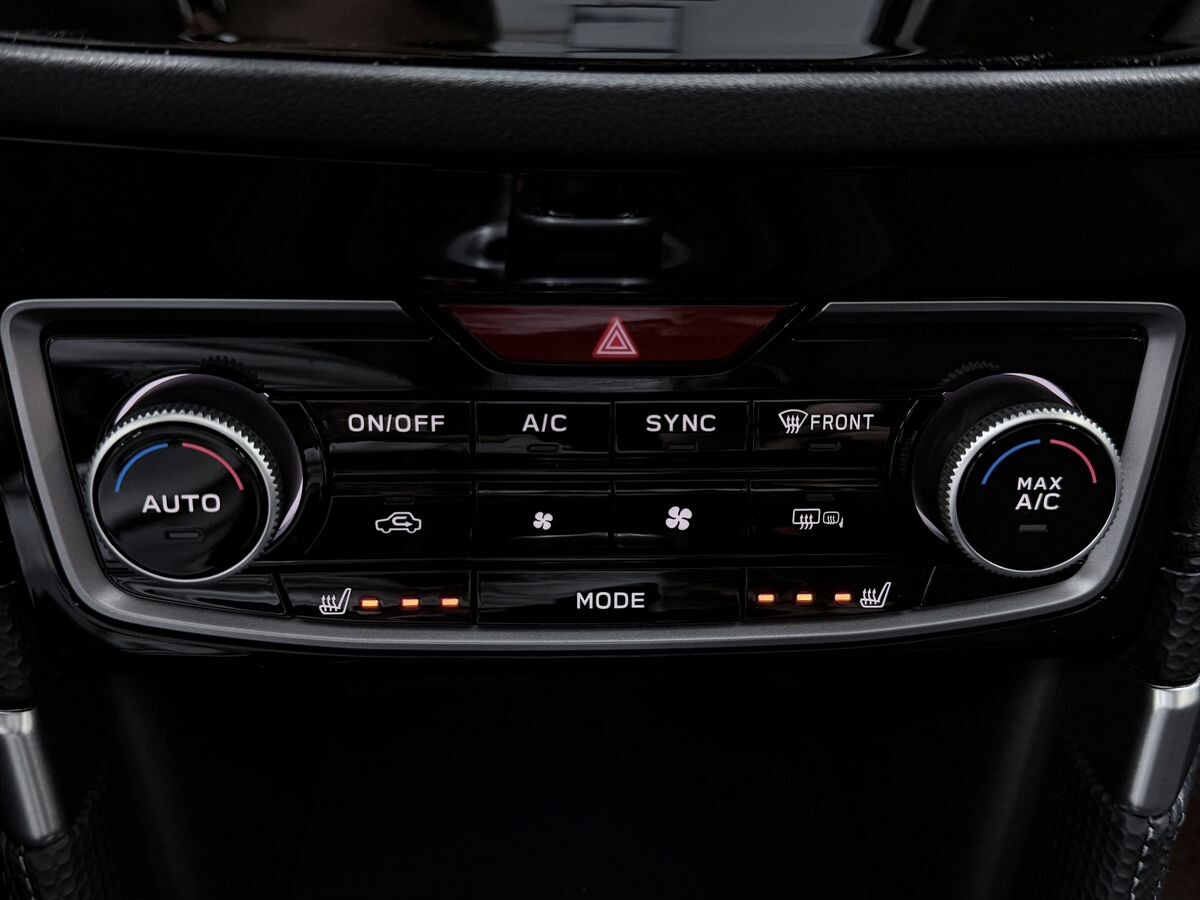 Subaru Forester 2022 - фото автомобиля