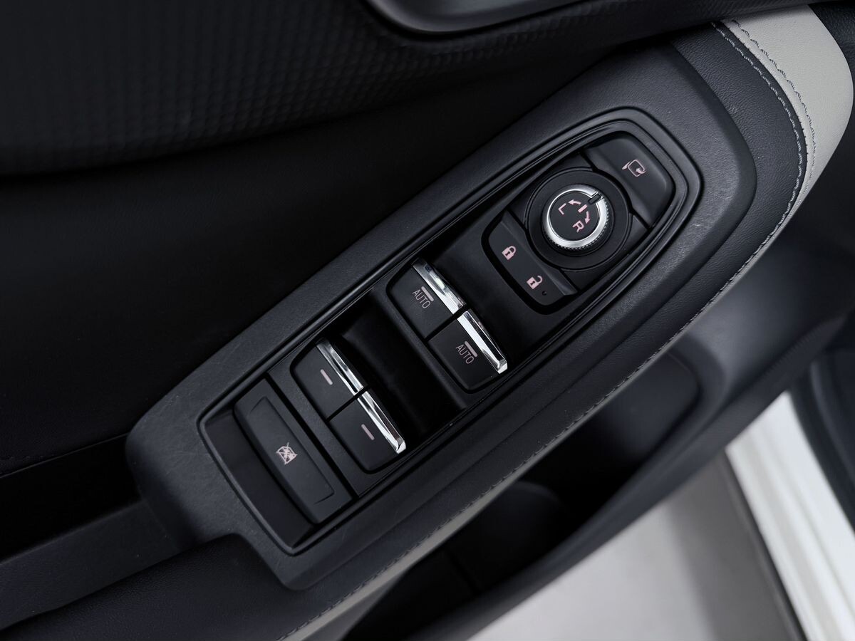 Subaru Forester 2022 - фото автомобиля