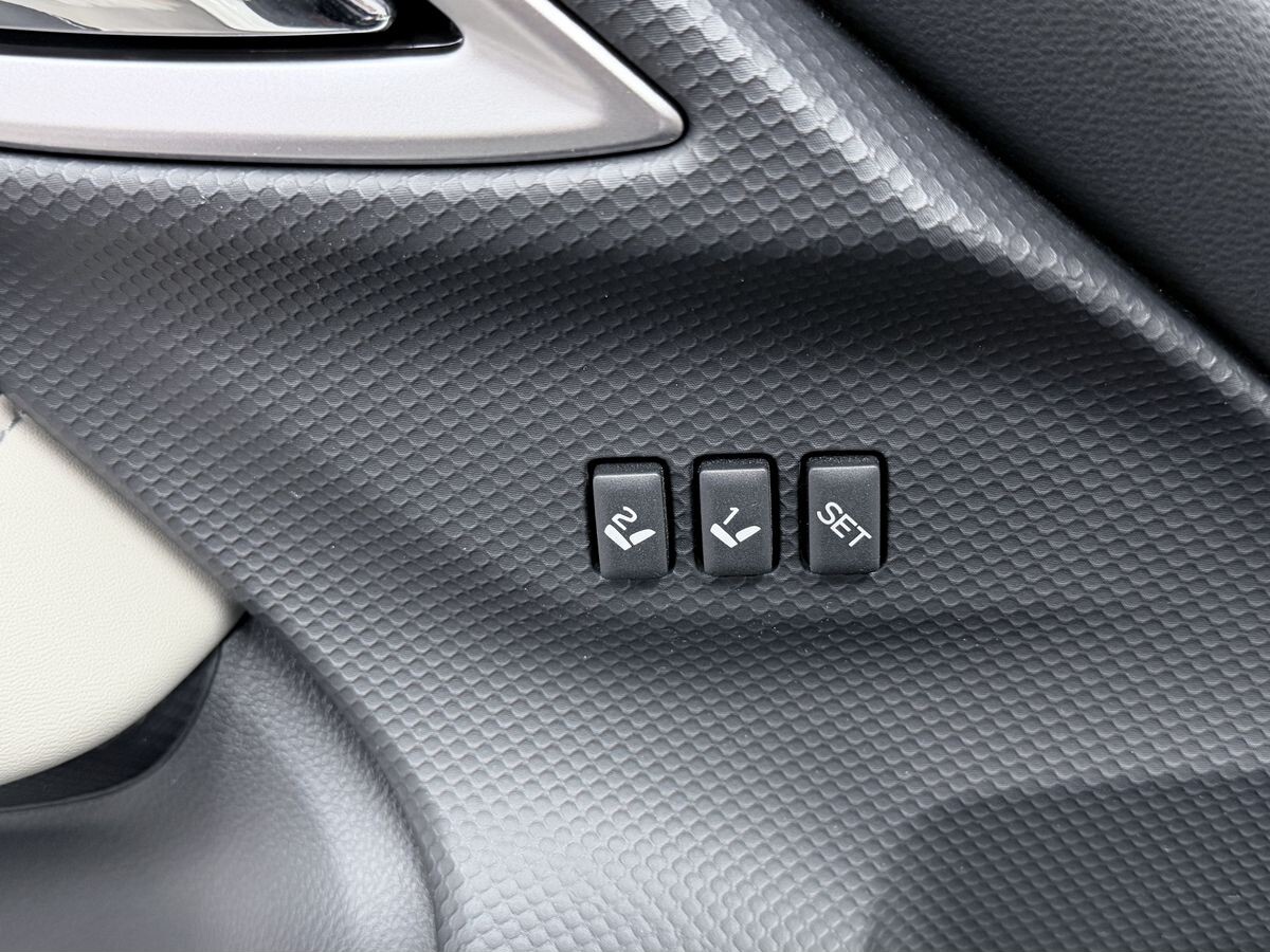 Subaru Forester 2022 - фото автомобиля