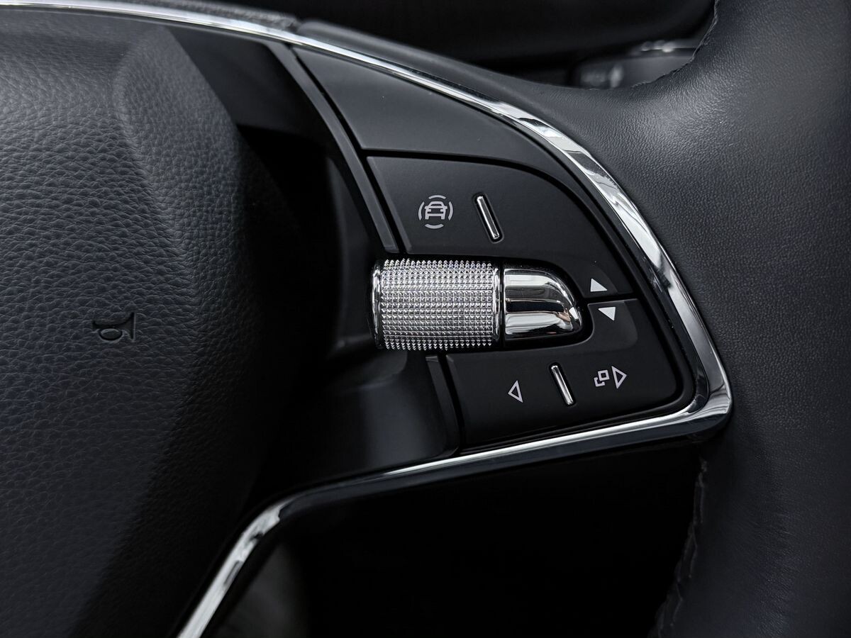 Skoda Karoq 2021 - фото автомобиля