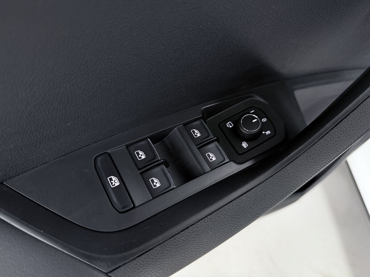 Skoda Karoq 2021 - фото автомобиля