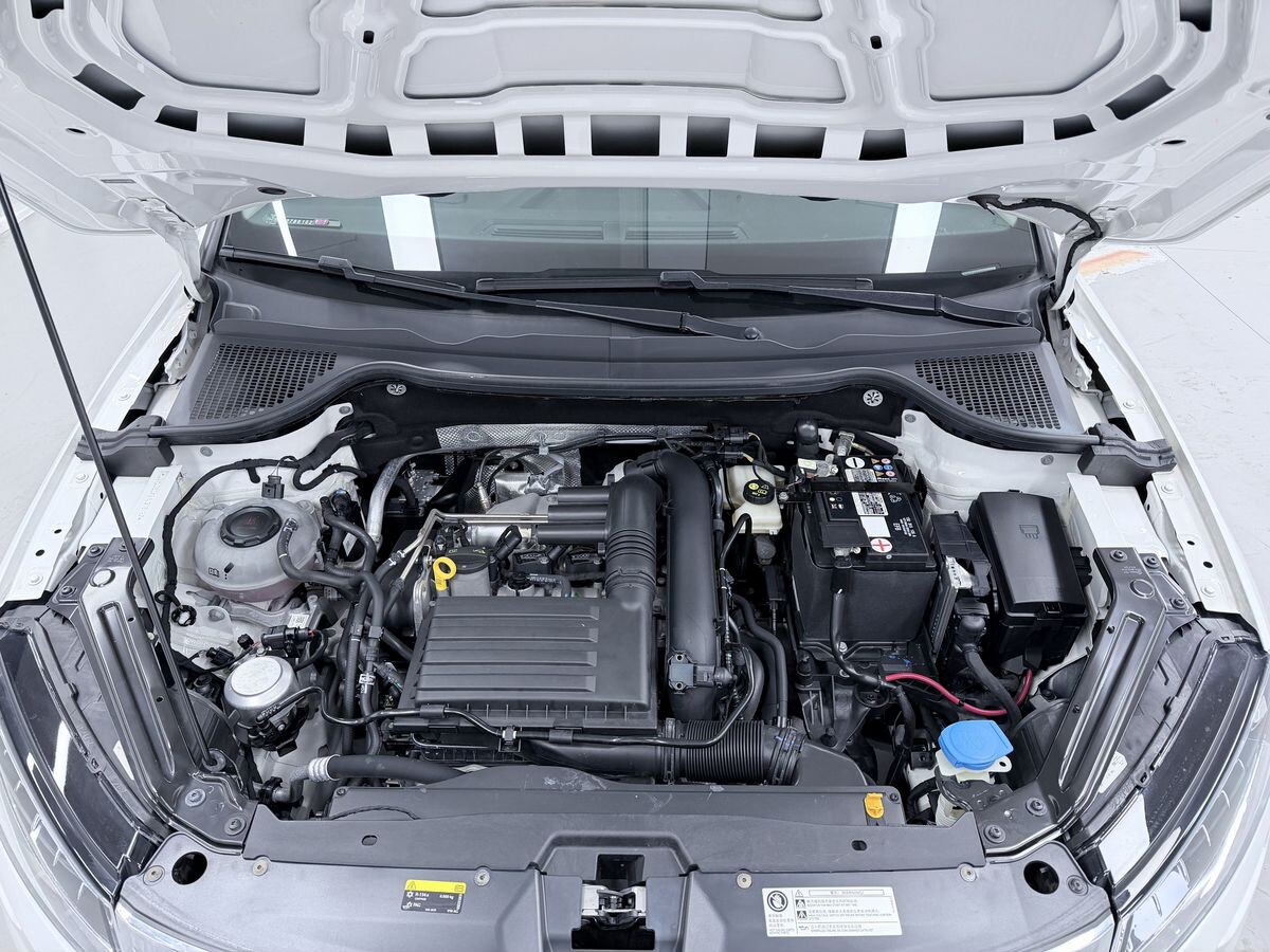 Skoda Karoq 2021 - фото автомобиля