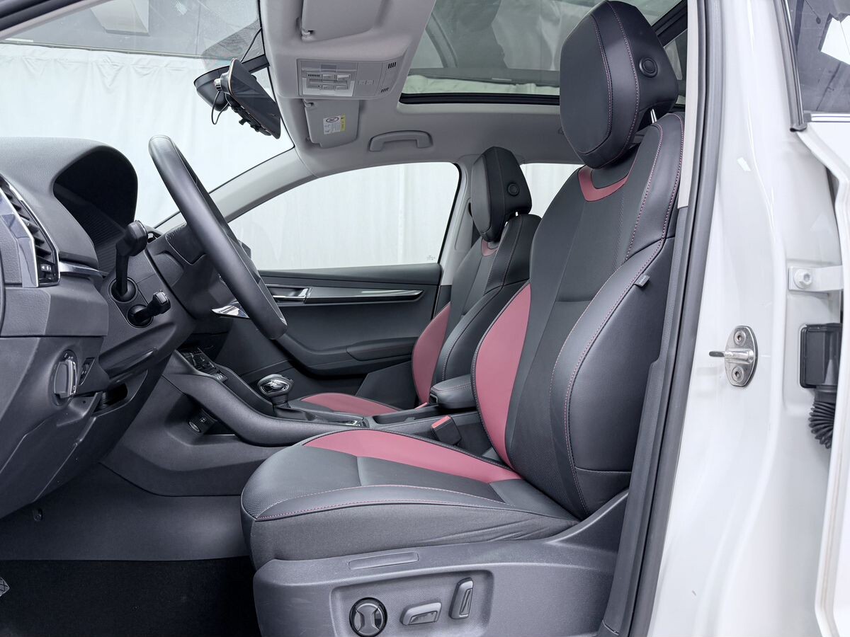 Skoda Karoq 2021 - фото автомобиля