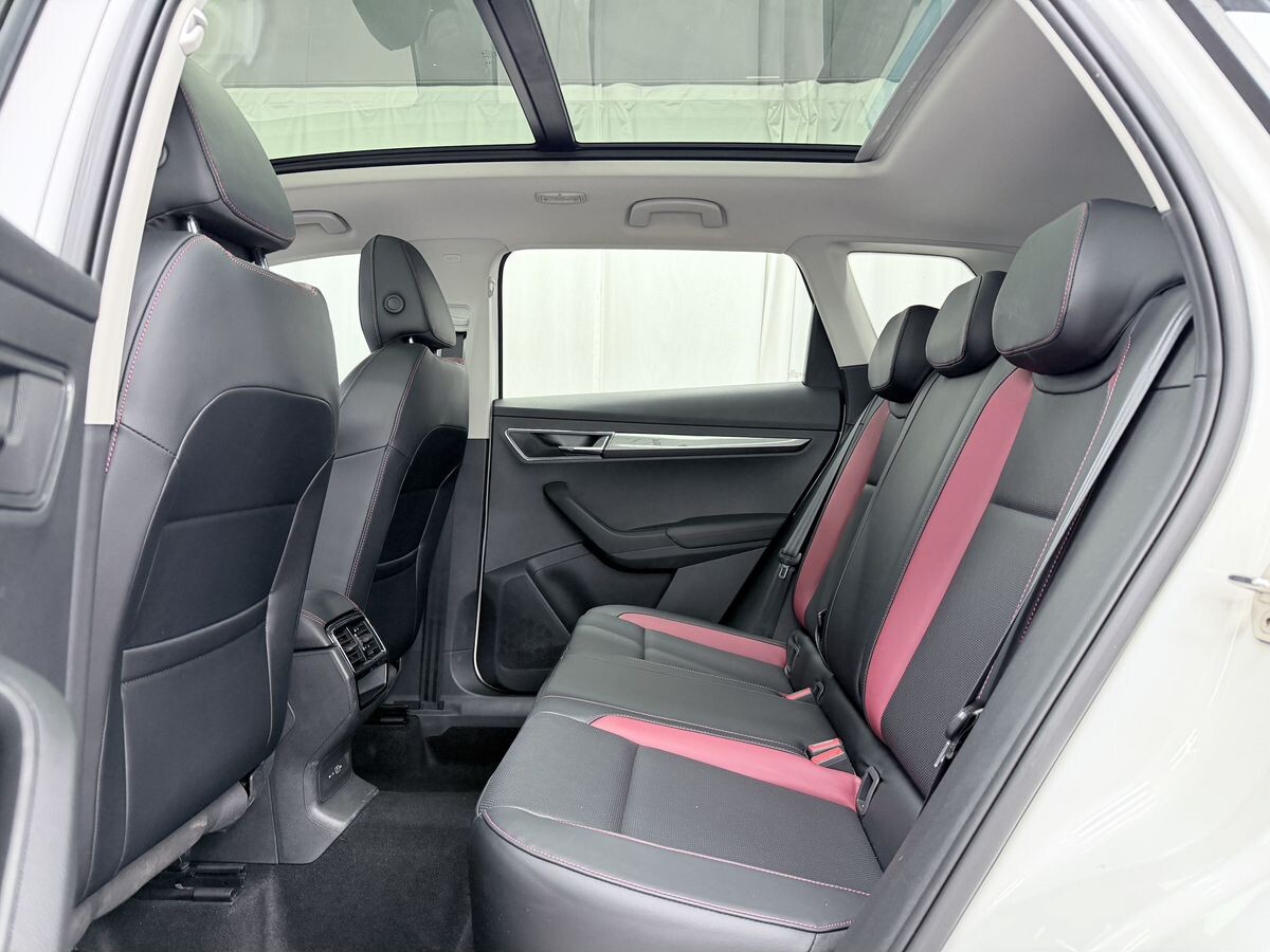 Skoda Karoq 2021 - фото автомобиля