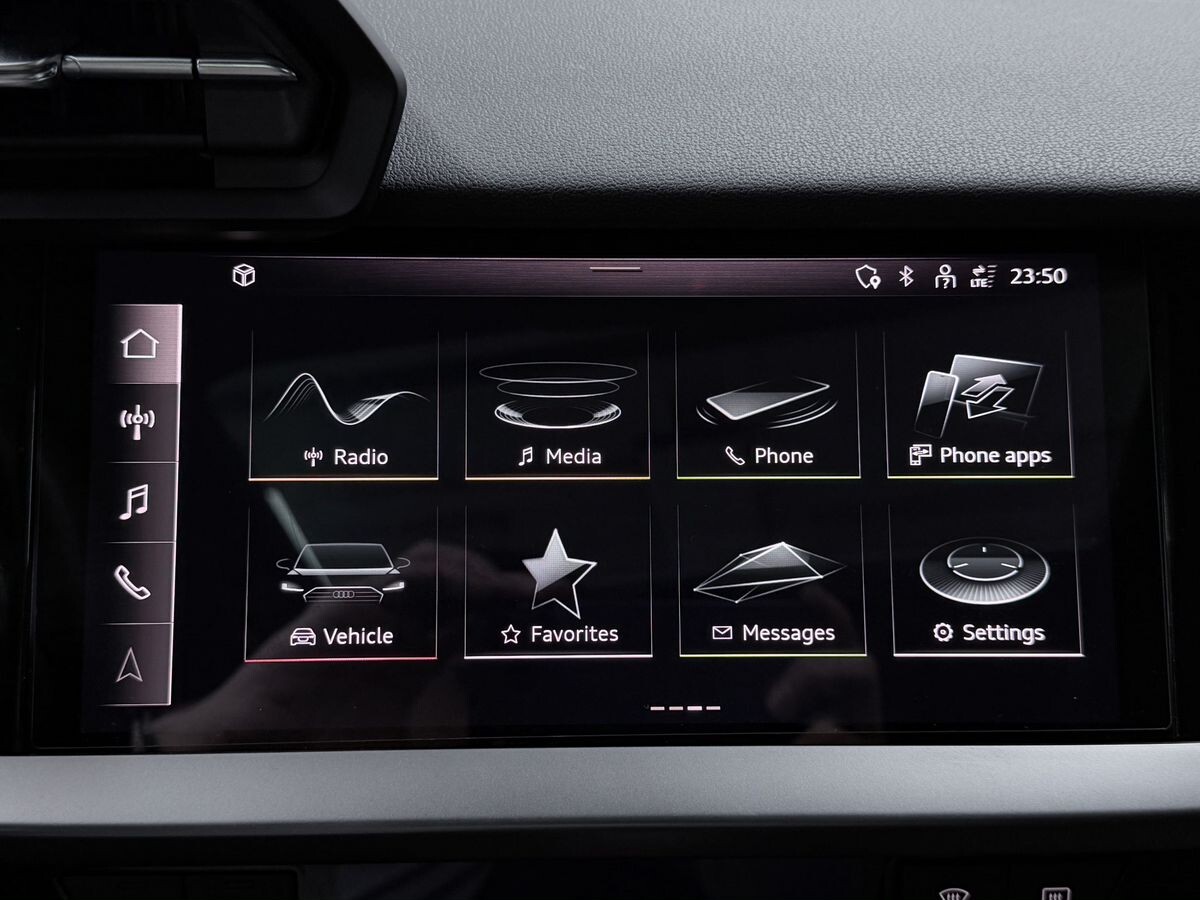 Audi A3 2022 - фото автомобиля