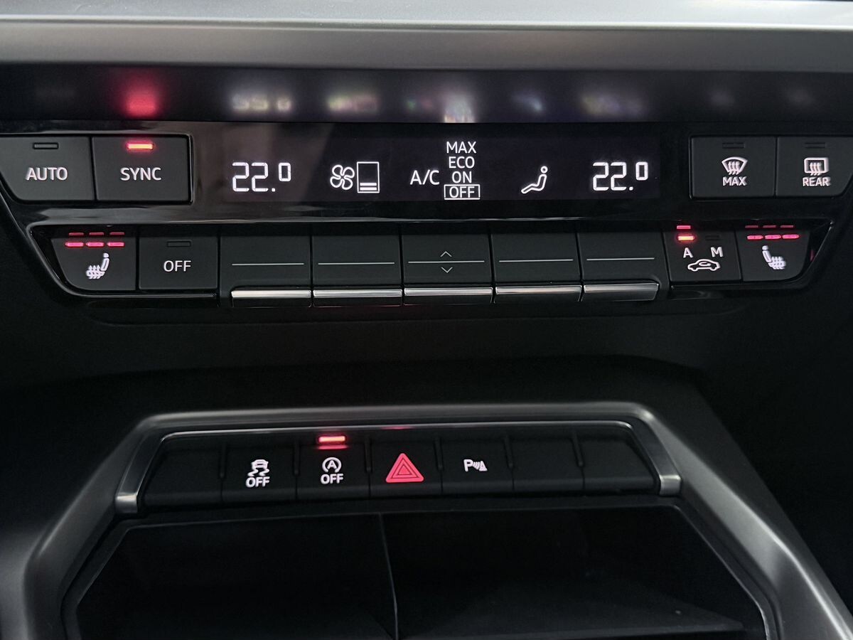 Audi A3 2022 - фото автомобиля