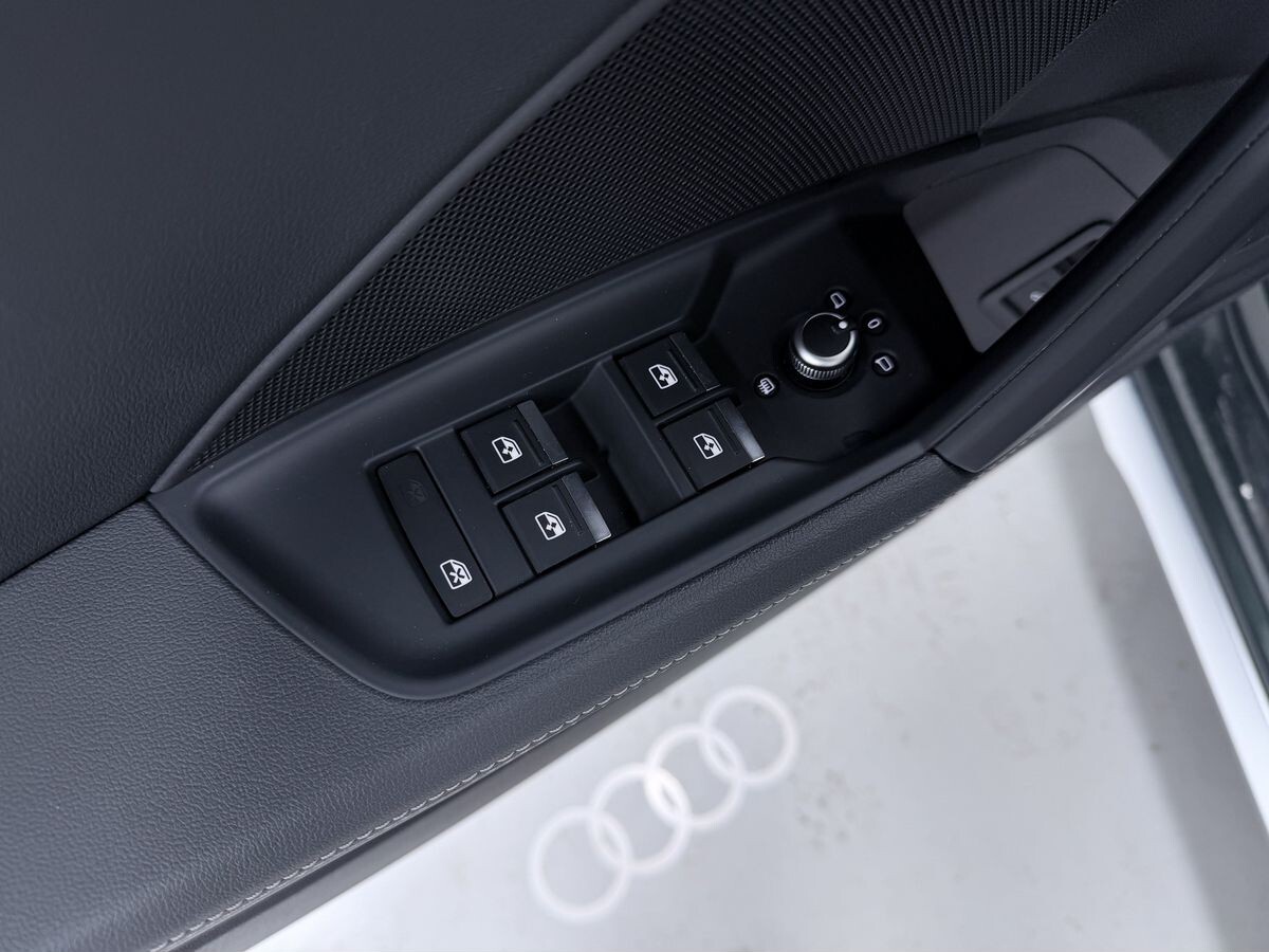 Audi A3 2022 - фото автомобиля