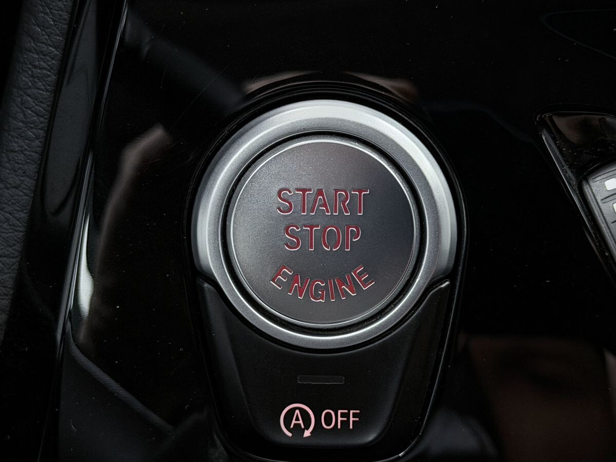 BMW 1-Series 2023 - фото автомобиля