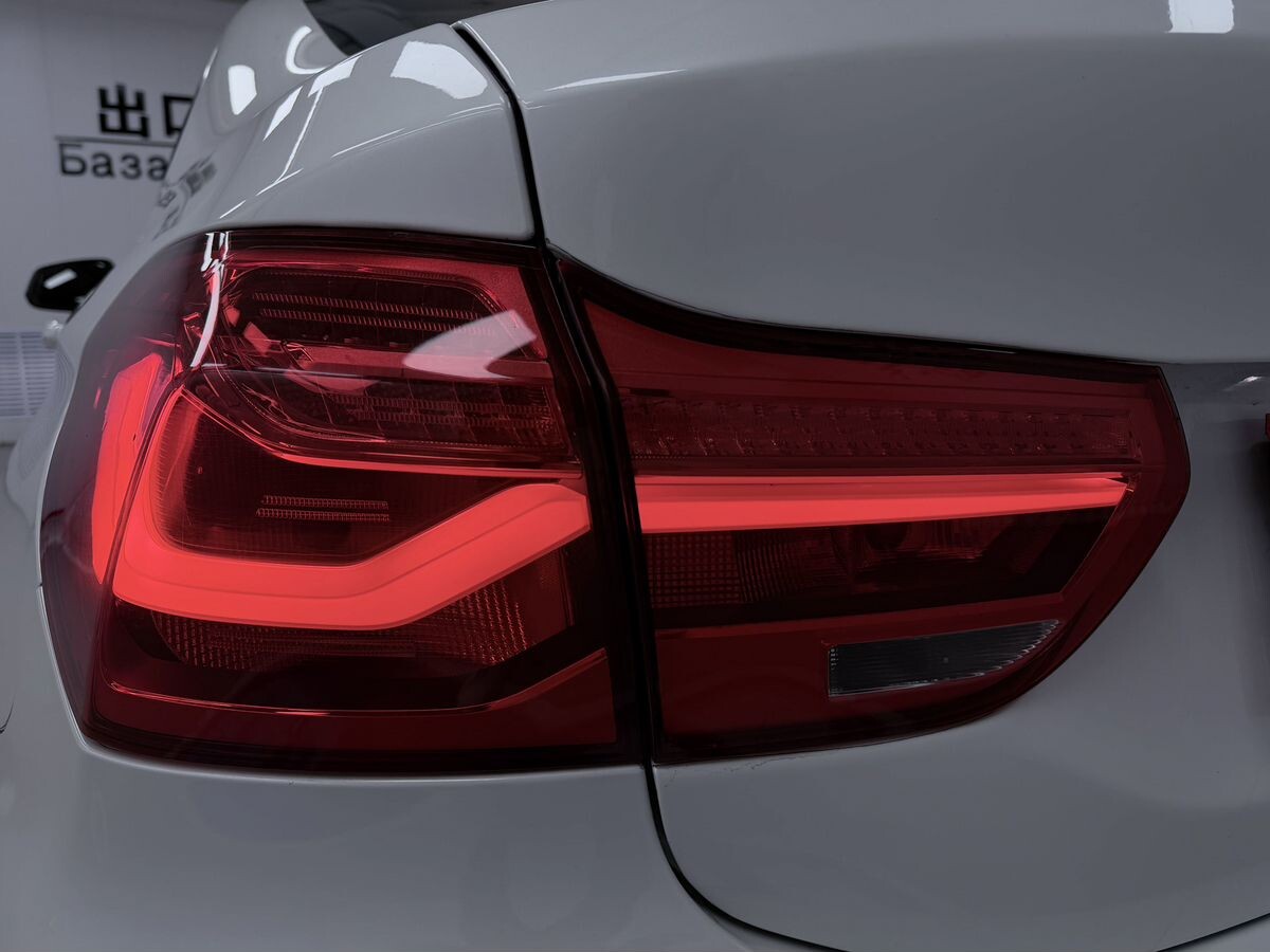 BMW 1-Series 2023 - фото автомобиля