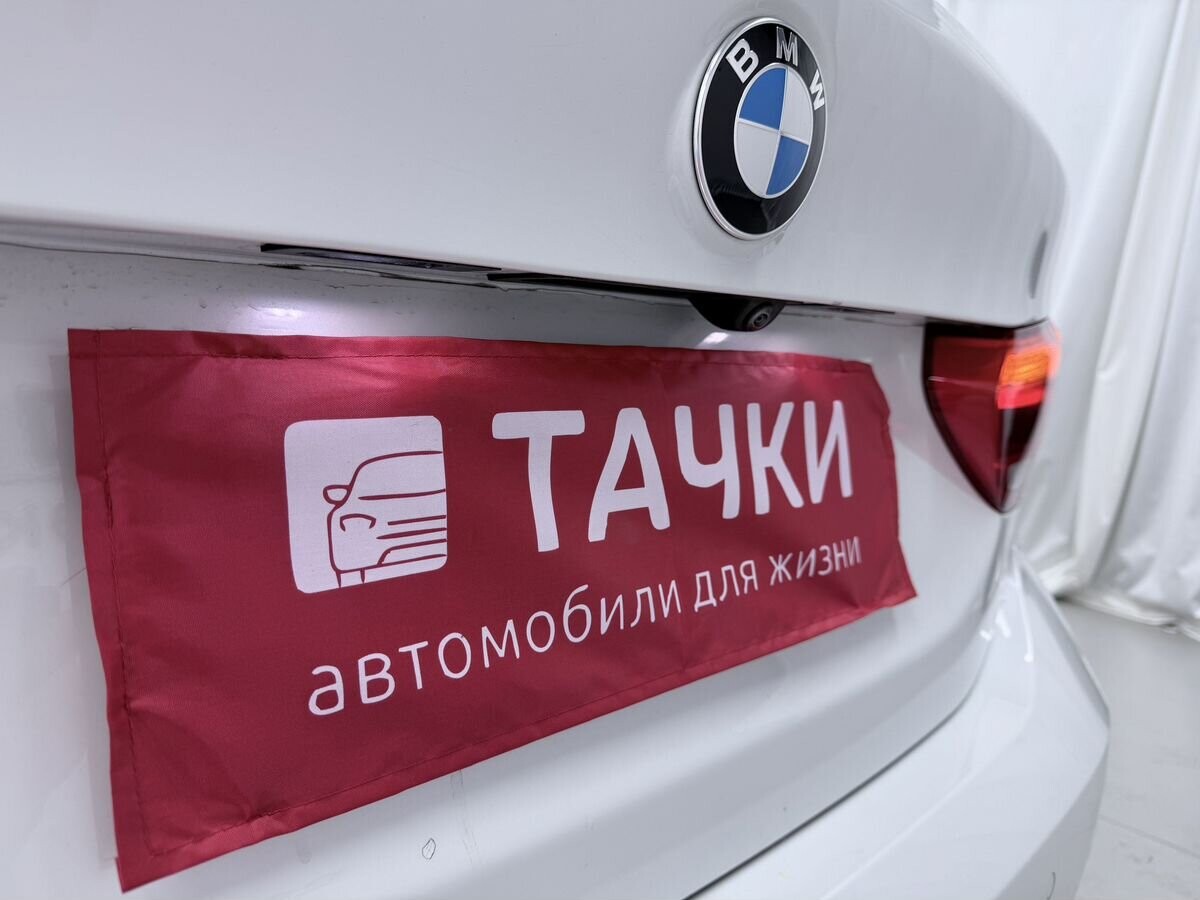 BMW 1-Series 2023 - фото автомобиля