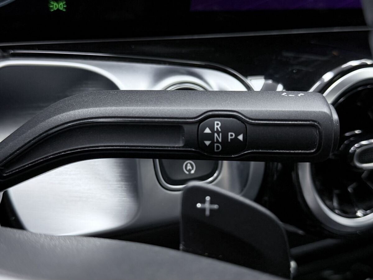 Mercedes-Benz GLB-Class 2021 - фото автомобиля