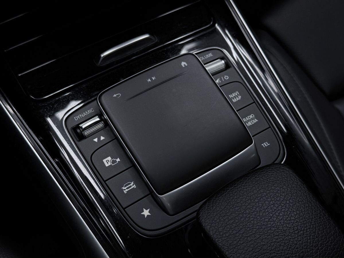 Mercedes-Benz GLB-Class 2021 - фото автомобиля