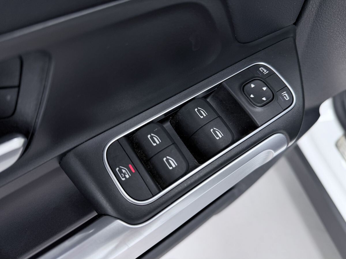 Mercedes-Benz GLB-Class 2021 - фото автомобиля