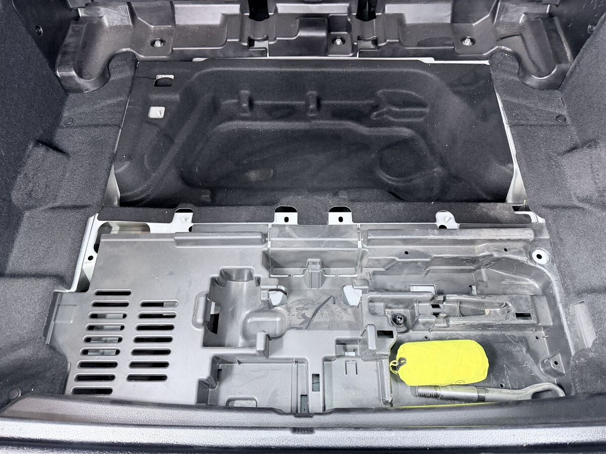 Mercedes-Benz GLB-Class 2021 - фото автомобиля