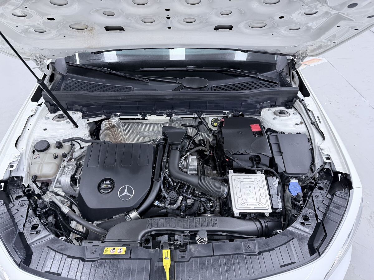 Mercedes-Benz GLB-Class 2021 - фото автомобиля