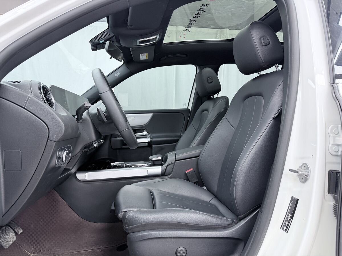 Mercedes-Benz GLB-Class 2021 - фото автомобиля