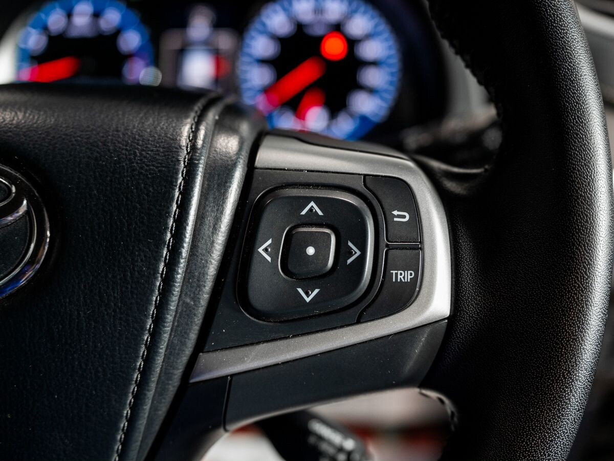 Toyota Harrier 2016 - фото автомобиля