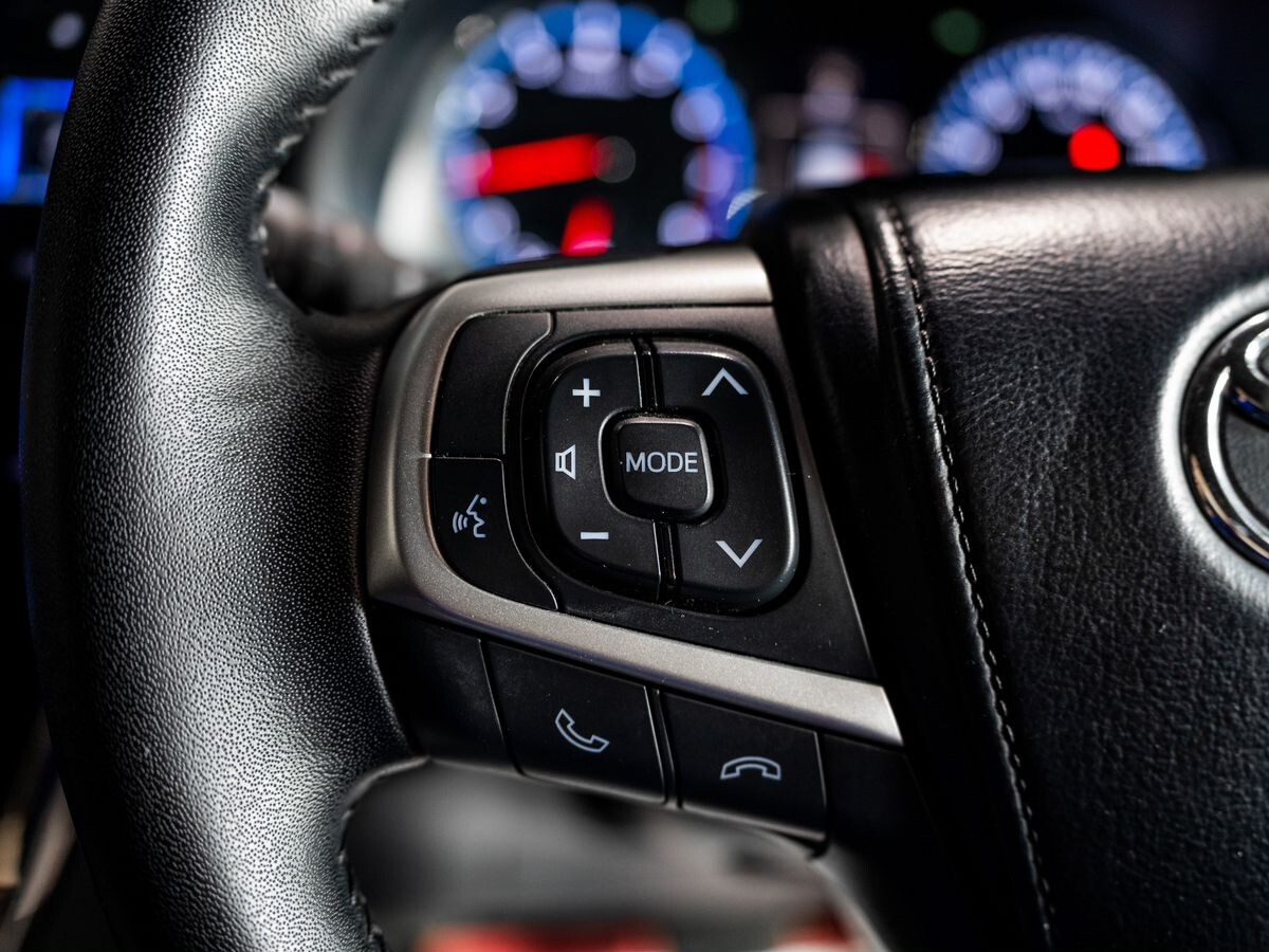 Toyota Harrier 2016 - фото автомобиля