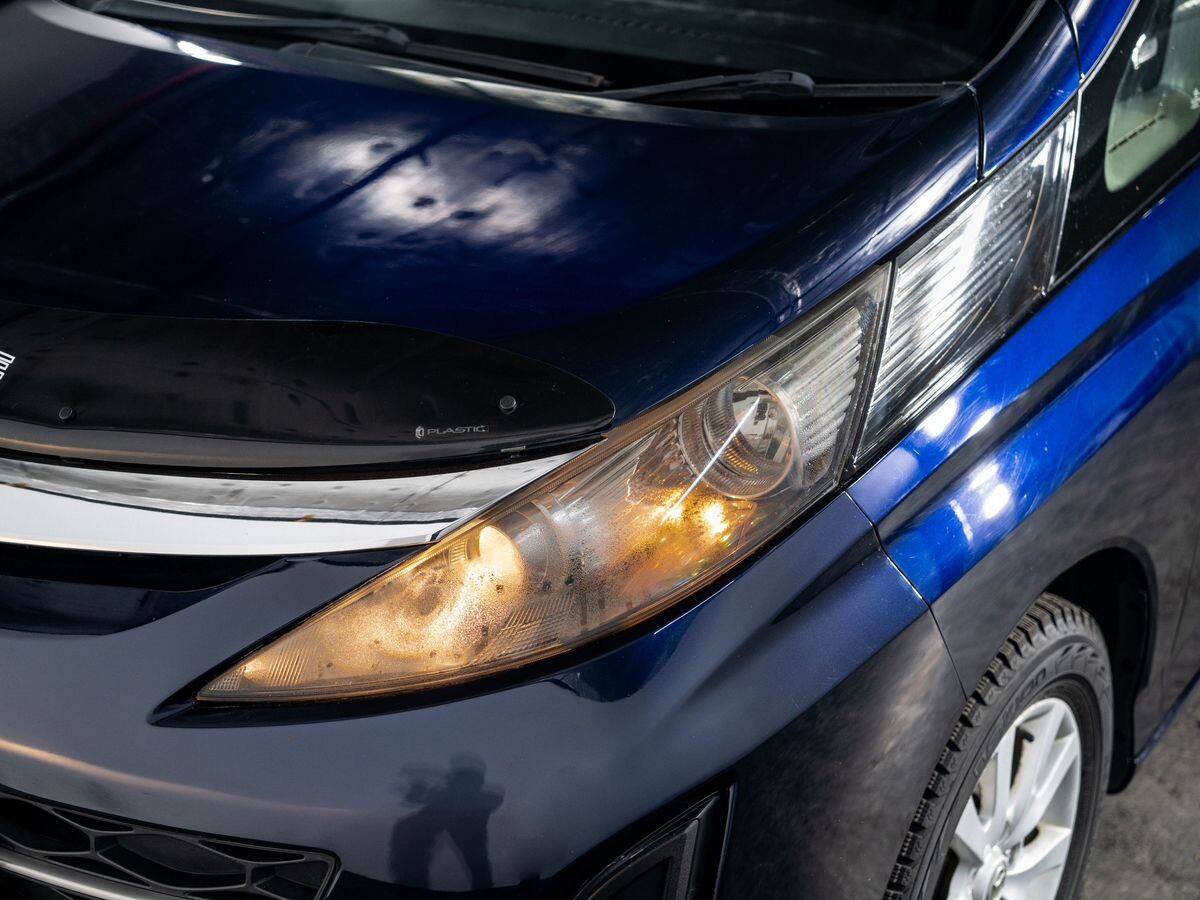 Mazda Biante 2008 - фото автомобиля